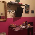 Mondello Room מונדלו