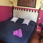 בית הארחה Mondello Room