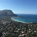 בית הארחה Mondello Room 3*